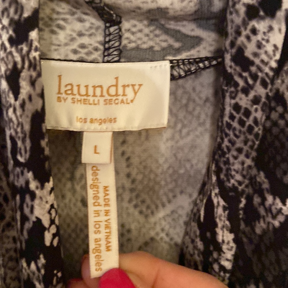 Laundry By Shelli Segal Python Print Surplus Top - image 2